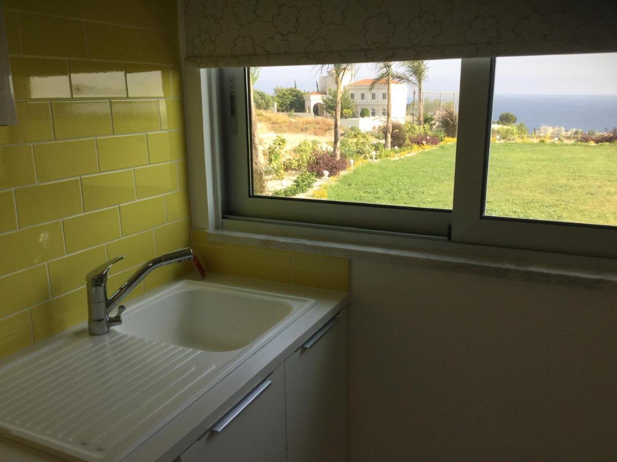 Yellow Studio Brand New Limassol Exterior foto