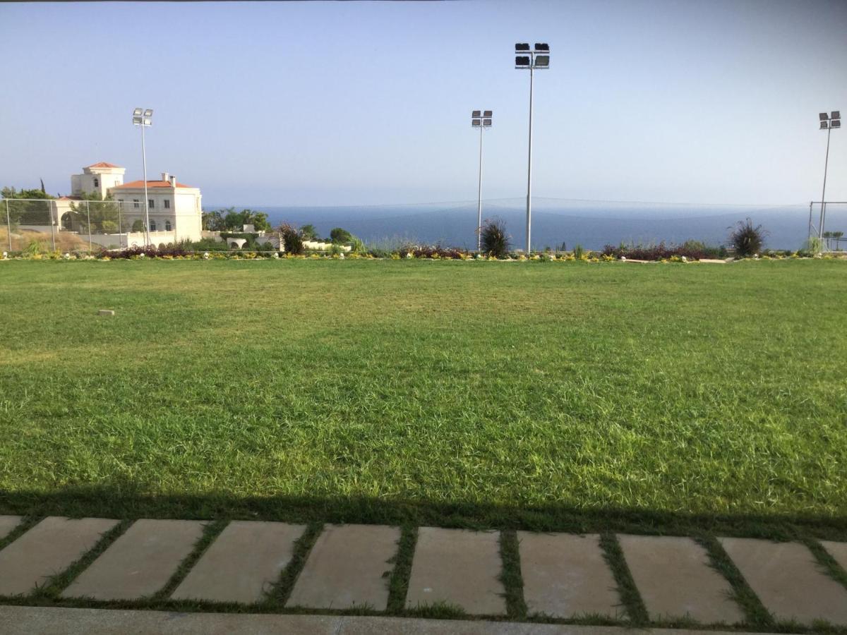 Yellow Studio Brand New Limassol Exterior foto